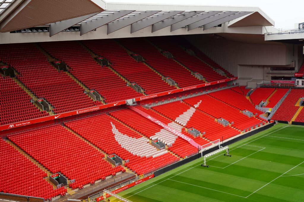 stadion tribune met nike logo